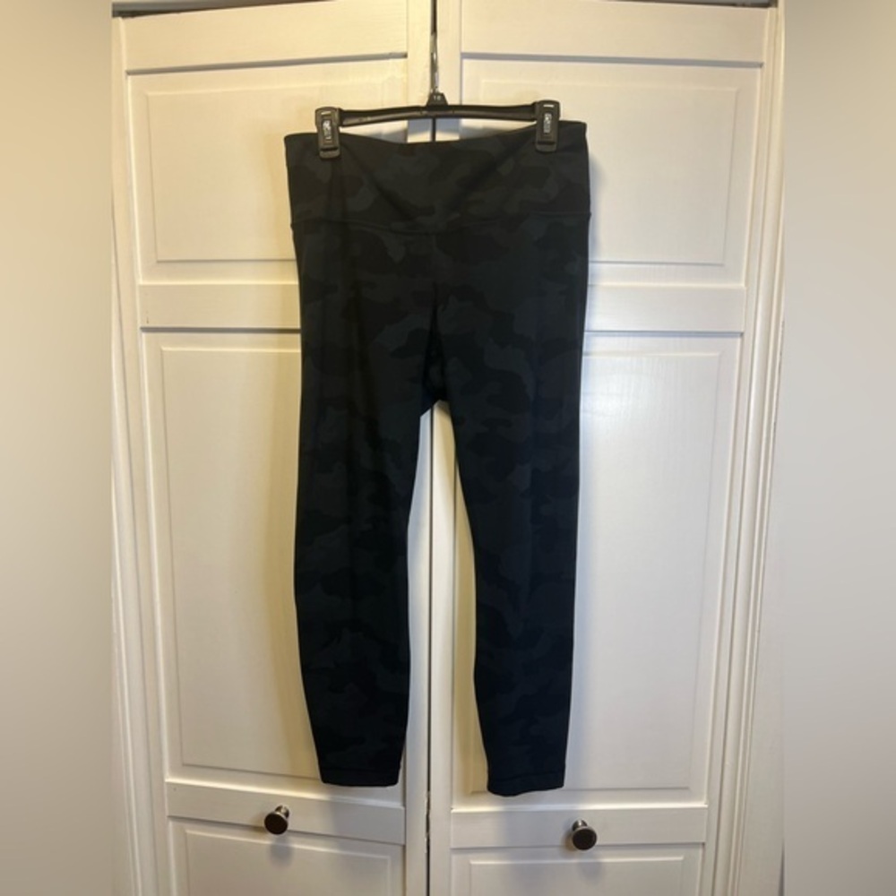YOGALICIOUS Lux Camo Leggings Size Women’s XL Color Black